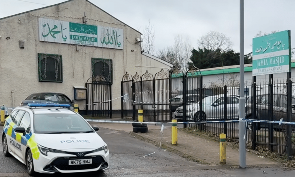 Muslim man stabbed outside mosque in Smethwick