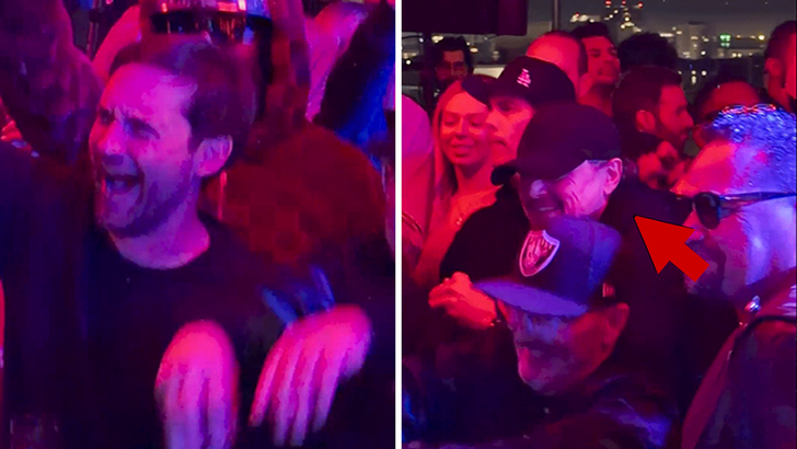 020826_leonardo_dicaprio_tobey_maguire_kal