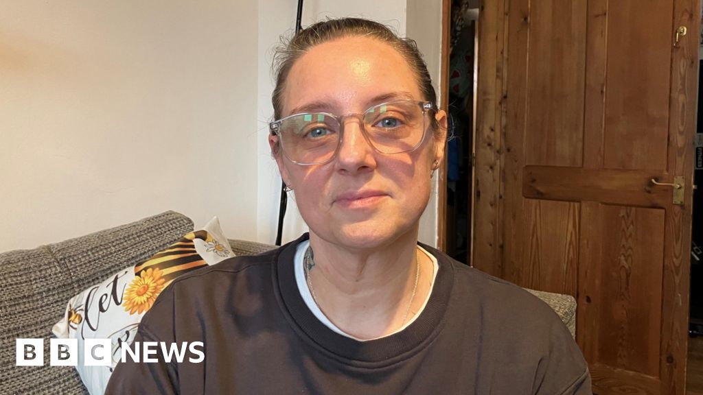'Check your payslip' warns nurse who overpaid nearly £3k in tax