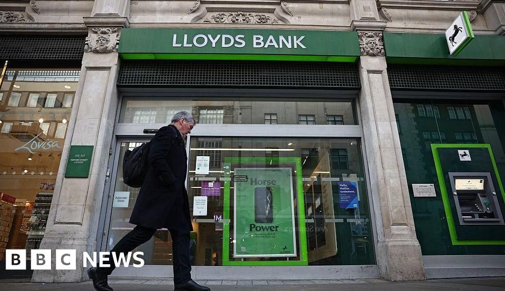 Lloyds Banking Group to close another 95 branches