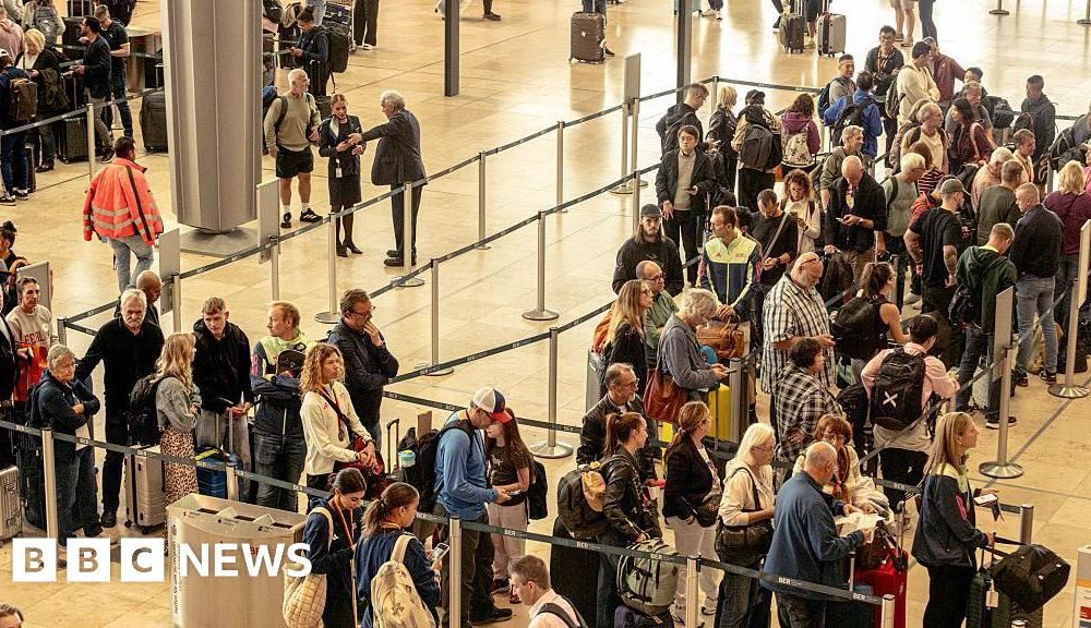 Warning of long airport queues under new EU border control system
