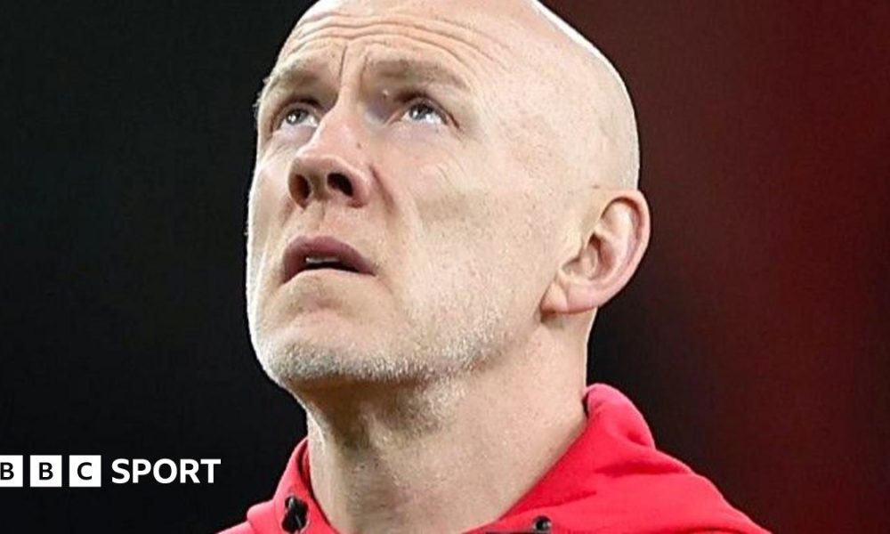 Jamie George leads England team talk