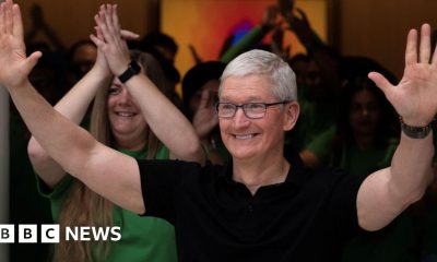 FTC warns Apple over alleged lack of conservative news