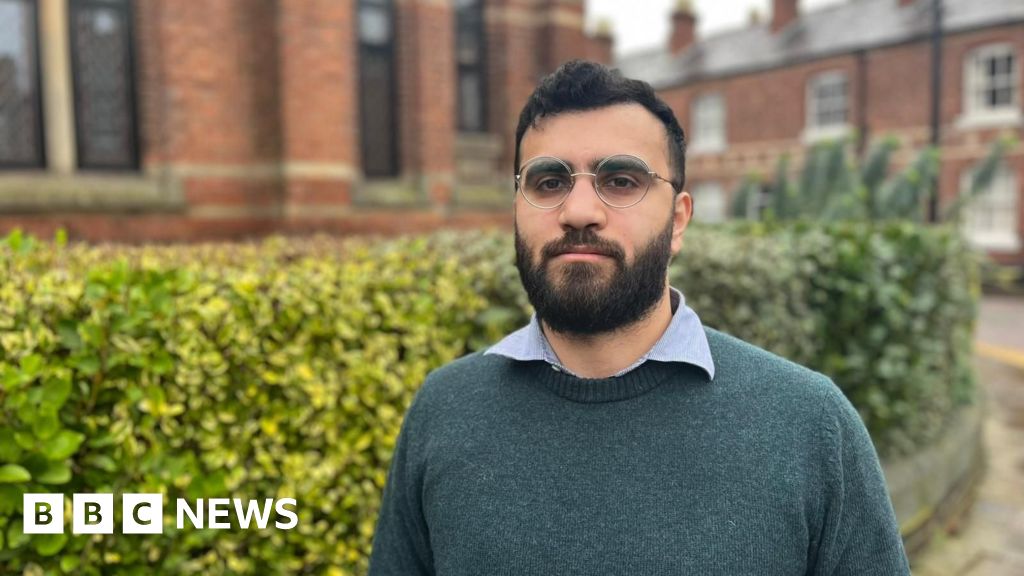 Bailiffs used to pursue NHS staff over pay errors