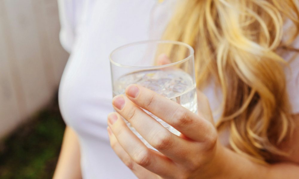 Wonder Co Scoop & Play Ice Cream Sensory Bin