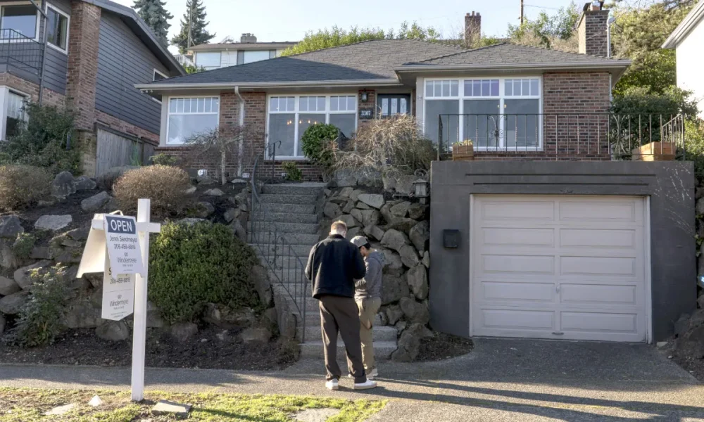 Mortgage rates fall to 5.98%: Freddie Mac