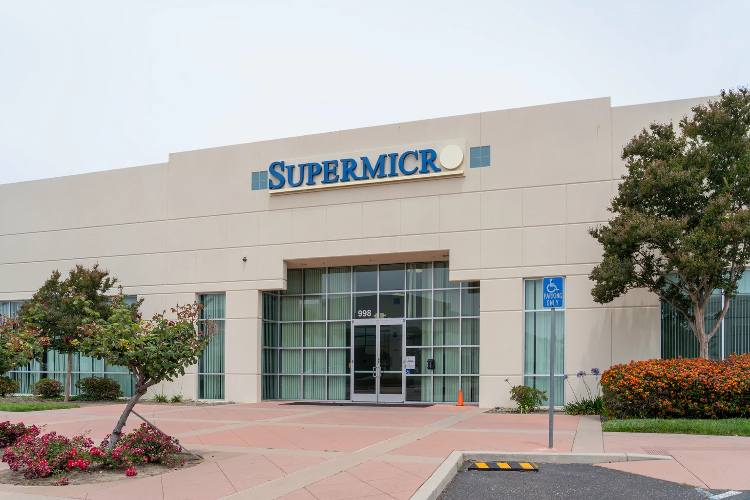Super Micro Computer: Blowout Earnings Confirm Bullish Case