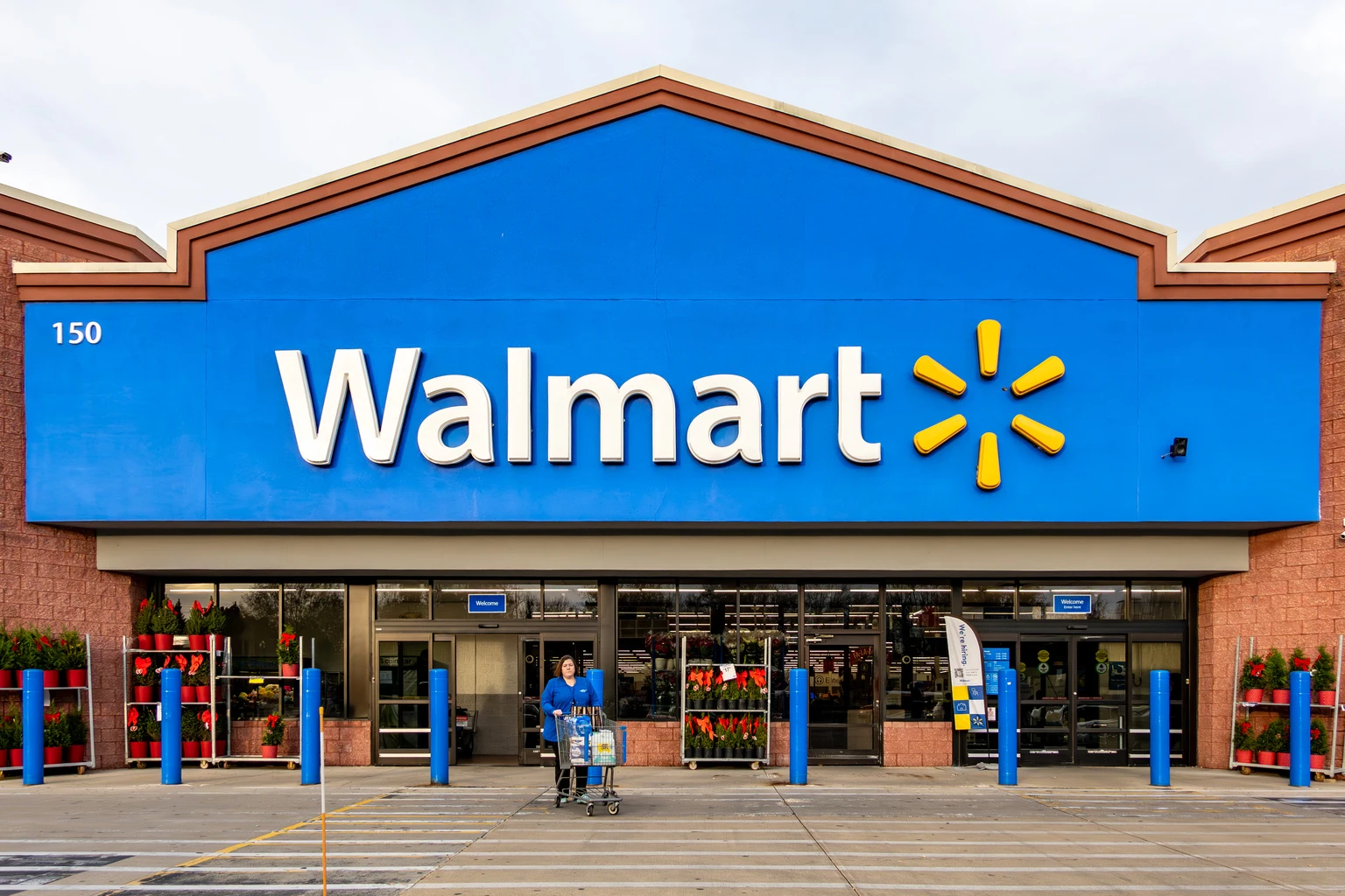 Walmart Stock: Defensive Compounder With Omnichannel Margin Upside (NASDAQ:WMT)