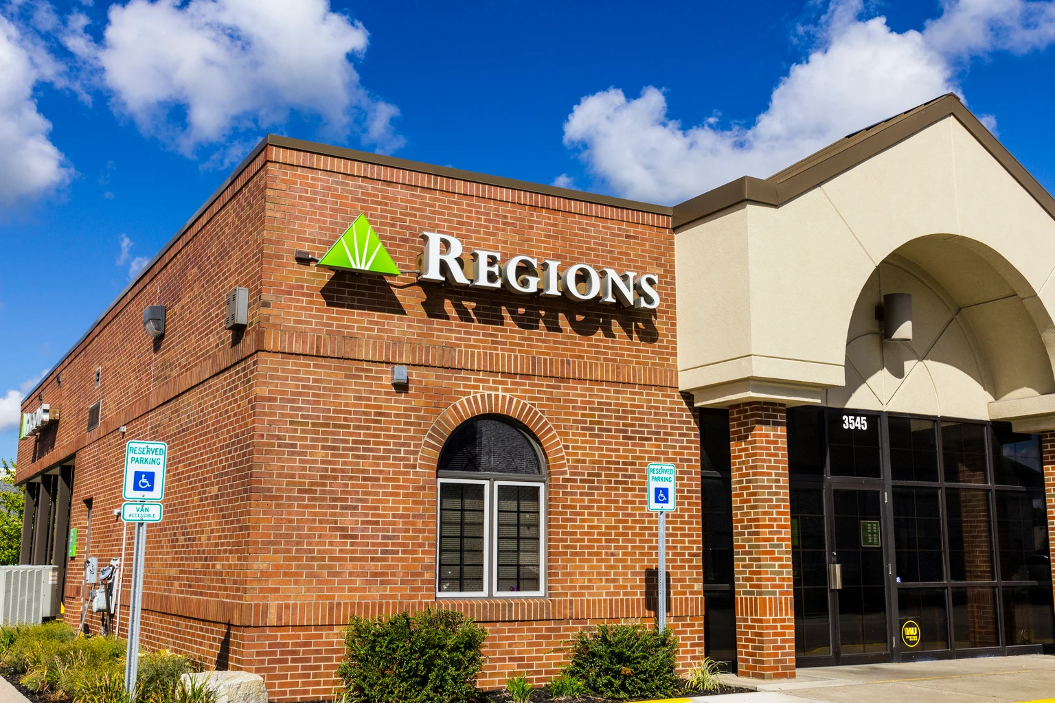 Regions Financial: I'm Upgrading My Outlook