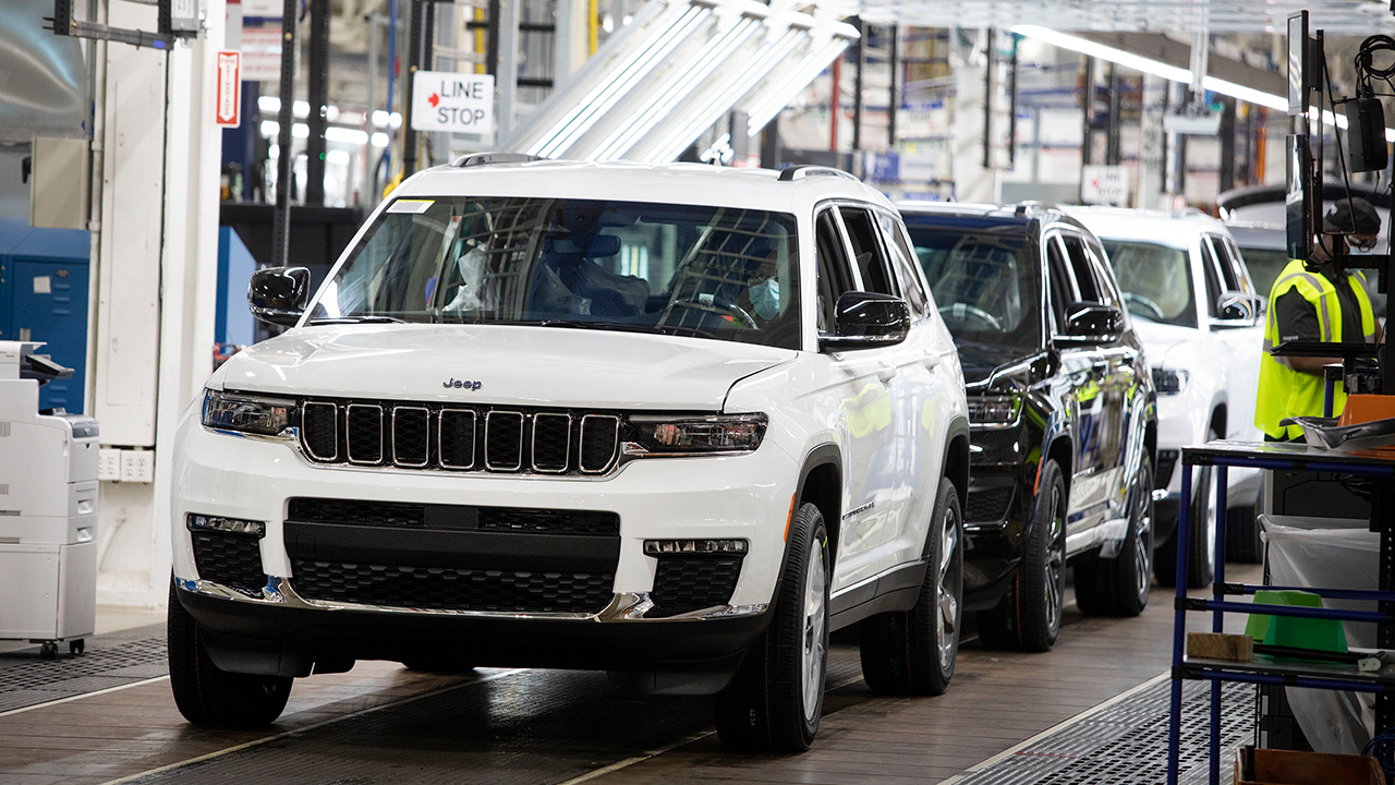 Chrysler recalls 80,000 Jeep Grand Cherokee SUVs over coil springs issue