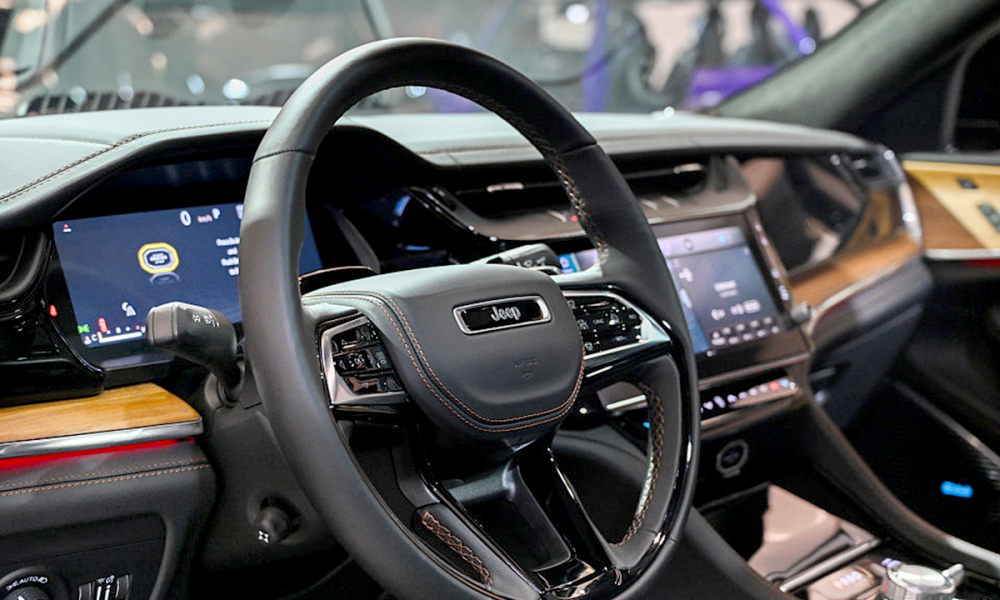 Chrysler recalls 450,000 vehicles over light brake failure safety risk concern