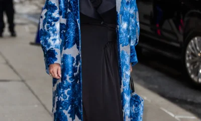 Melissa McCarthy is all smiles while arriving to the Late Show with Stephen Colbert today in New York City