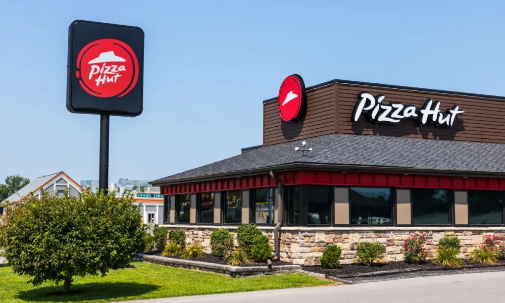 Yum! closing about 250 Pizza Hut restaurants