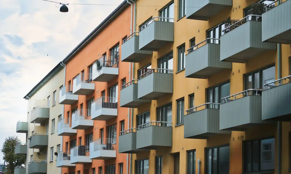 What Delays a Flat Sale? Common Issues Buyers and Sellers Overlook