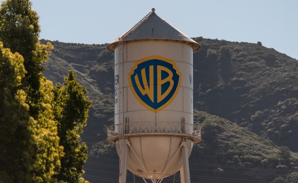Warner Bros to reopen takeover talks with Paramount