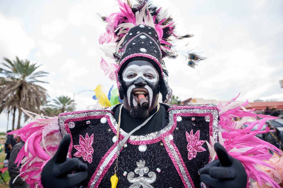 New Orleans celebrates Mardi Gras with revelry, parades and costumes