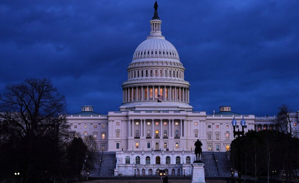 Trump's State of the Union seeks to give GOP a midterms boost