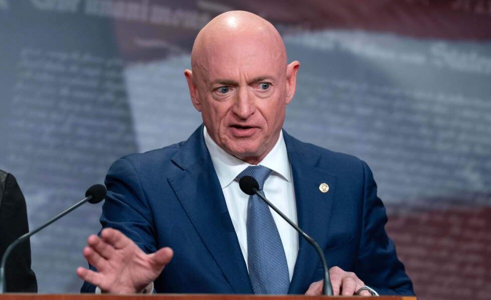 Judge blocks Pentagon from punishing Kelly over video