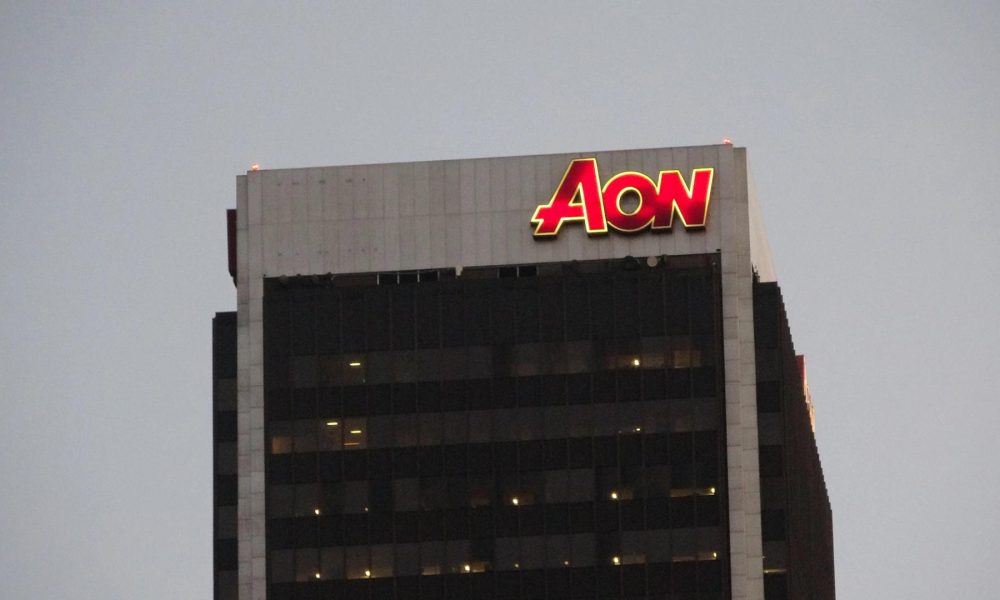 Global insurance broker Aon tests stablecoin payments on Ethereum, Solana with Coinbase, Paxos