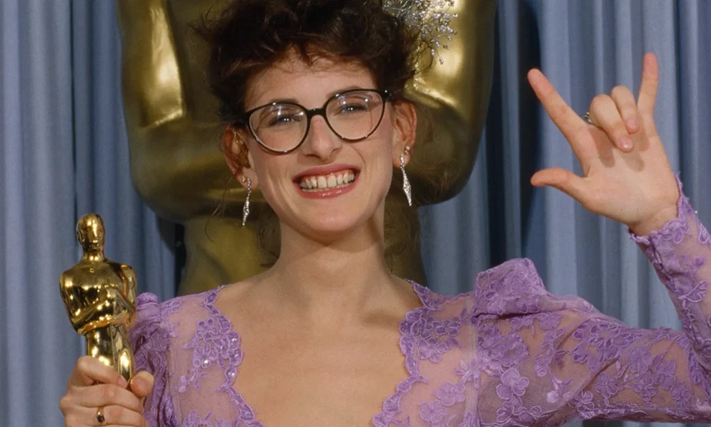 1986 Oscar Winner Marlee Matlin 'Memba Her?!