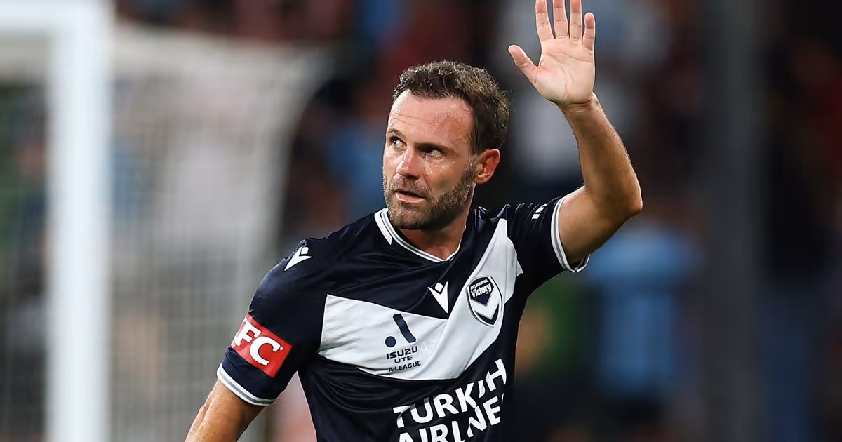 Juan Mata sends Bruno Fernandes message after Man Utd star shows true colours