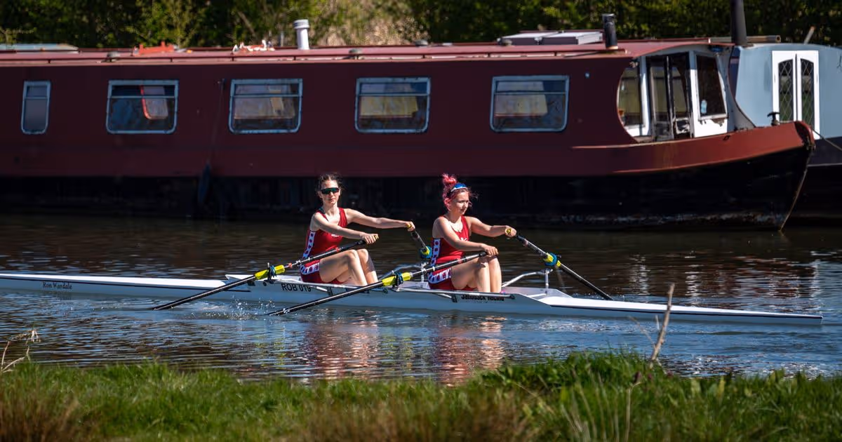 Tiny riverside hamlet near Cambridge with scenic views and cycle routes