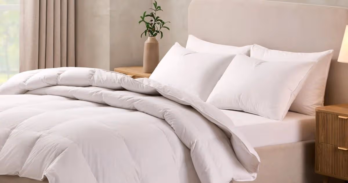 Dusk's discounted all-seasons goose down quilts help 'with sleep and night sweats'