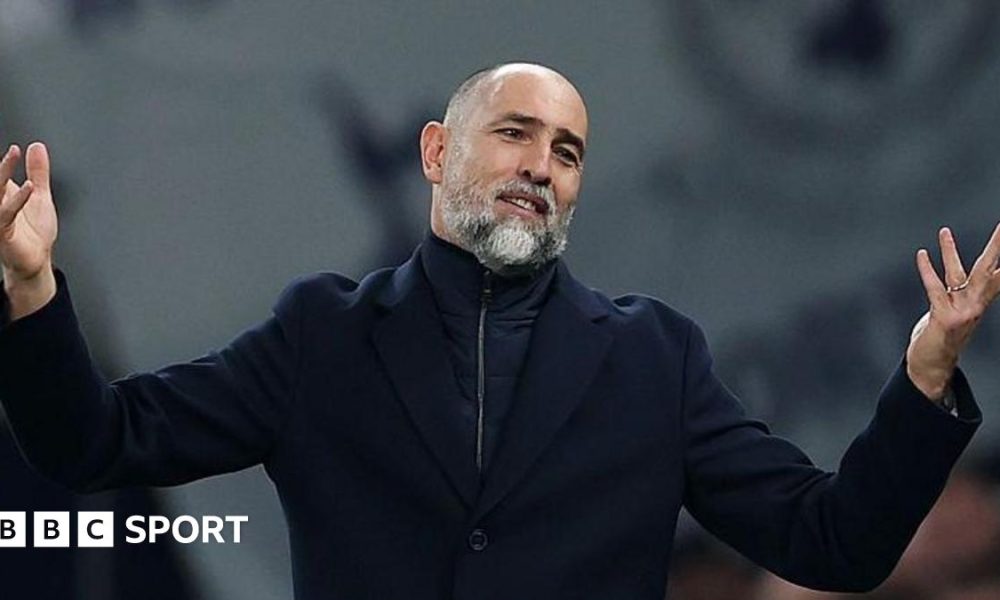 Igor Tudor shrugging