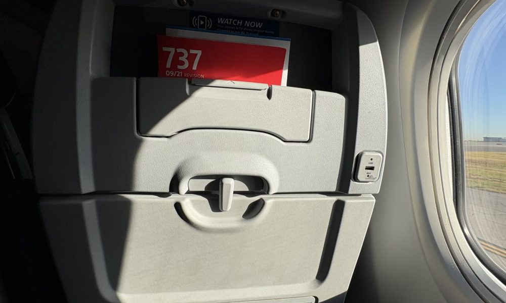 American Airlines is considering bringing back seat-back screens