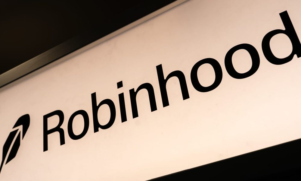Robinhood's venture fund, which gives investors access to private companies, tanks 11% on first day