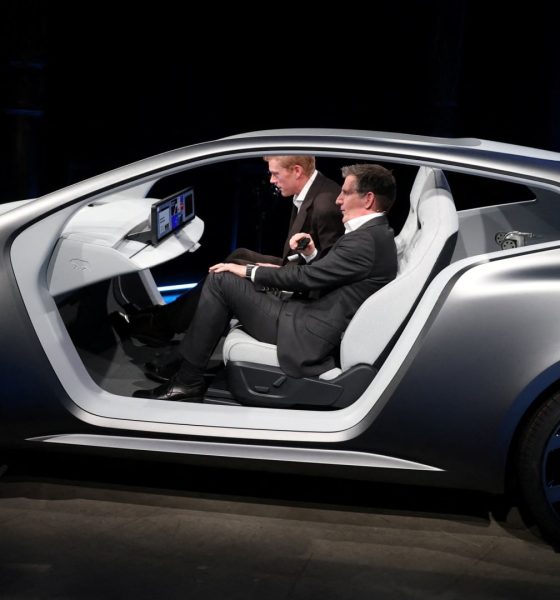 EV maker Lucid reveals plans for robotaxi, positive free cash flow