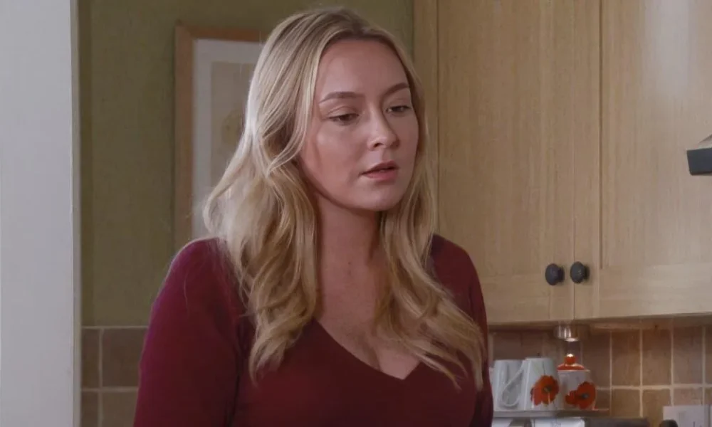 Coronation Street fans heap praise on Megan actress for 'superb' portrayal of 'deplorable' character | Soaps