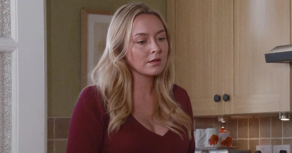 Coronation Street fans heap praise on Megan actress for 'superb' portrayal of 'deplorable' character | Soaps