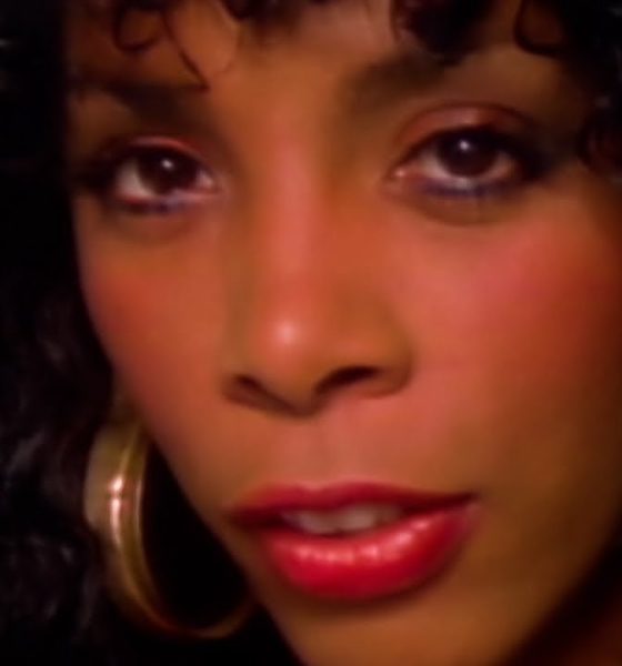 Donna Summer - She Works Hard For The Money