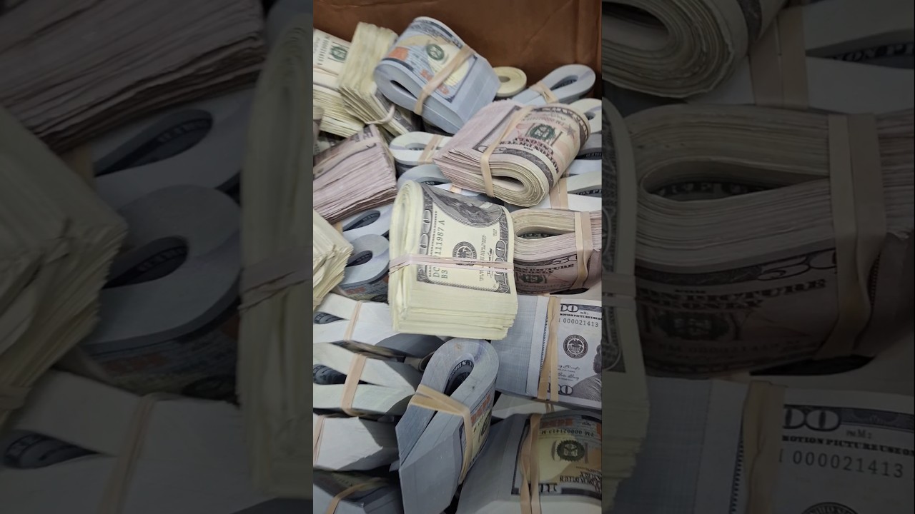 Bank roll money for deposit. #money #motivation #financialindependence