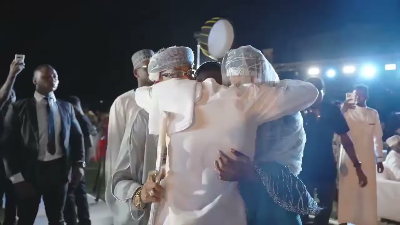 TAZAMA: GIGY MONEY ALIVYOINGIA UKUMBINI KWENYE HARUSI YAKE...