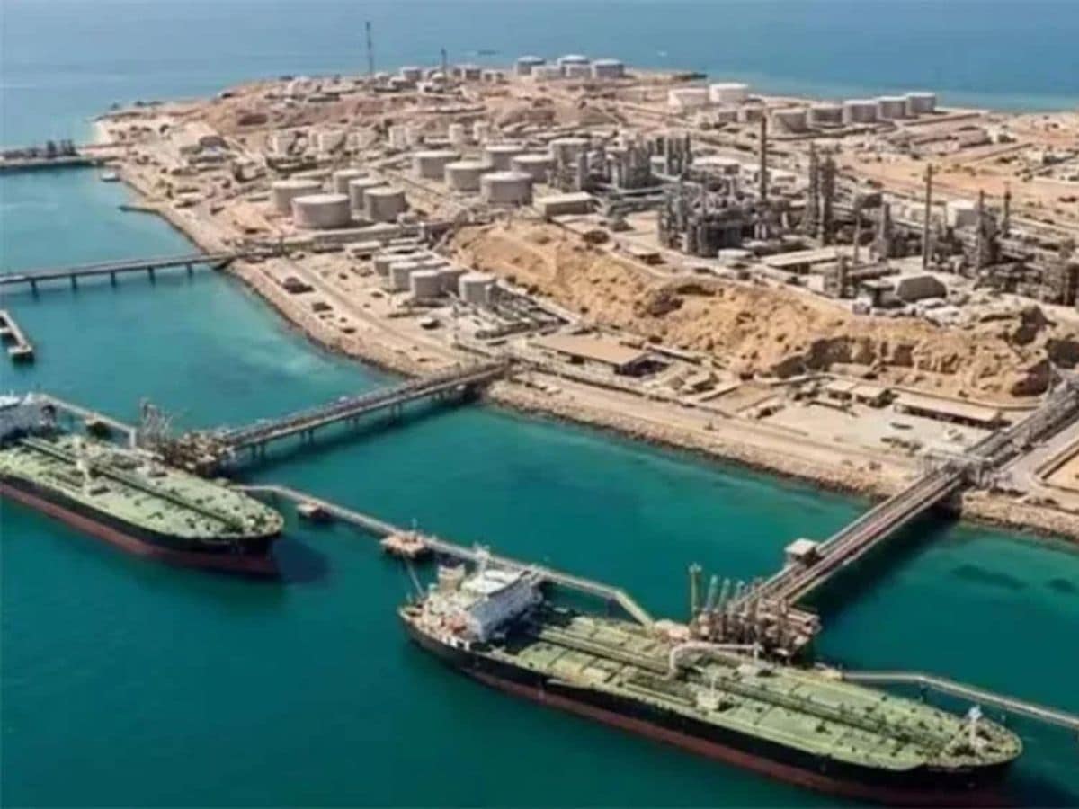 Iran threatens to destroy US-linked Gulf oil facilities