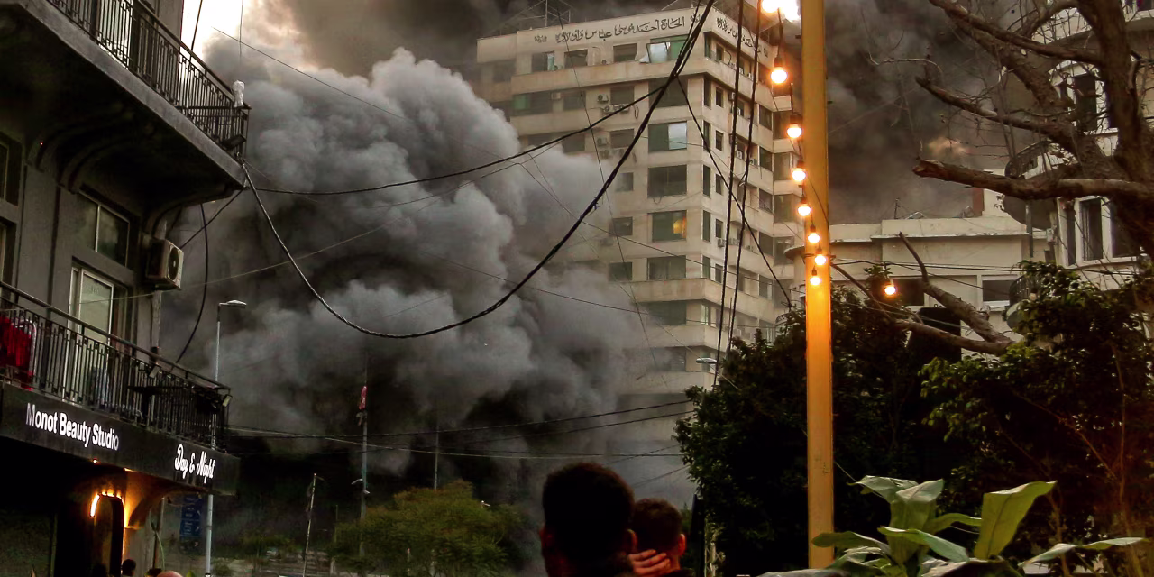 24/7 Oil Futures Hold Steady Above $100