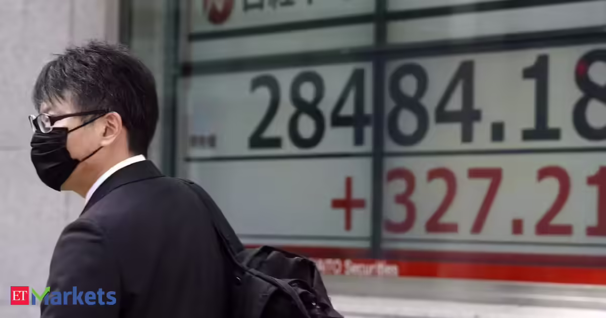 Global Market Today | Asian stocks decline as oil’s surge saps sentiment