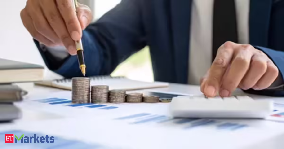 FPIs dump Rs 31,831 crore in financials as total outflows hit Rs 52,703 crore in a fortnight