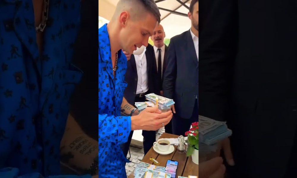 #millionaire #millionairesworldwide #money #bankofallah #motivation #rich #ihavethisthingwithplants