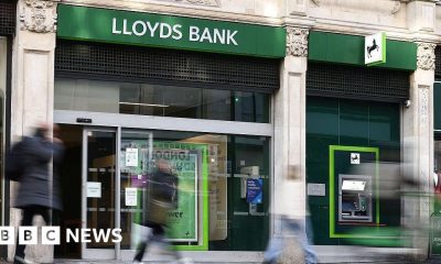 Lloyds bank reveals IT glitch affected almost half a million customers