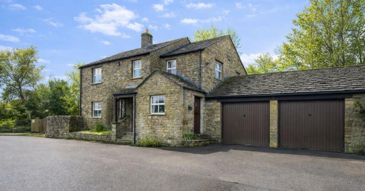 George and Dragon former Yorkshire Dales pub house for sale