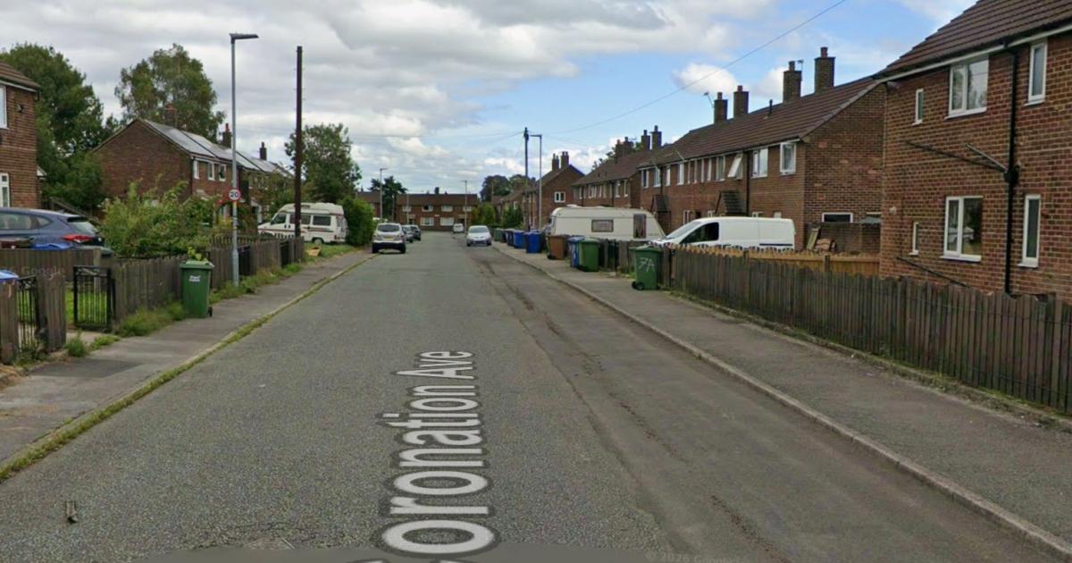 Fire crews rescue man from smoke-filled Atherton flat