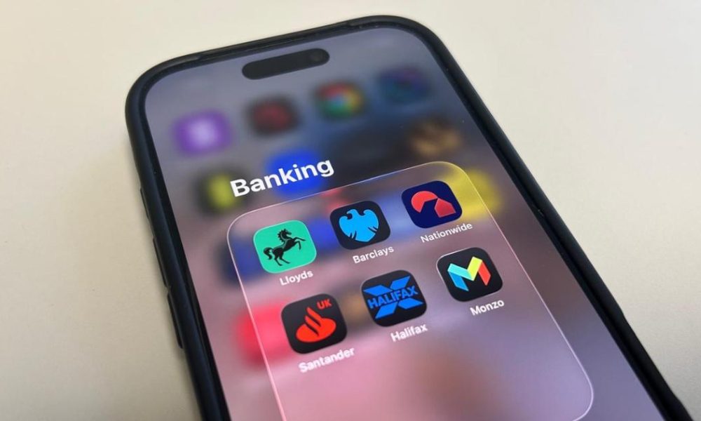 Android & iOS users warned of malware stealing bank details