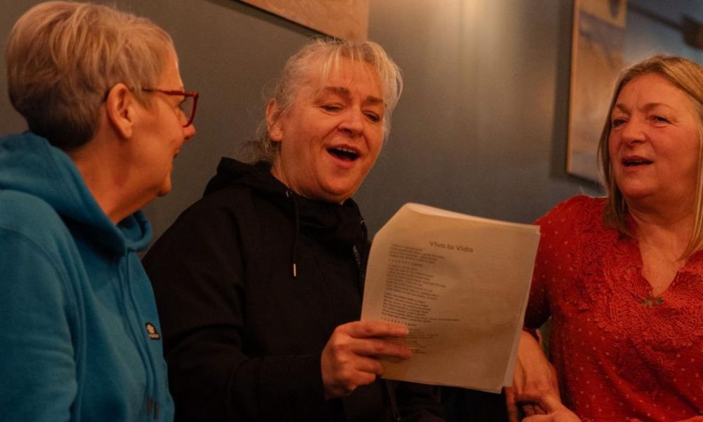 The Sing Thing pop-up group launched in Westhoughton pubs