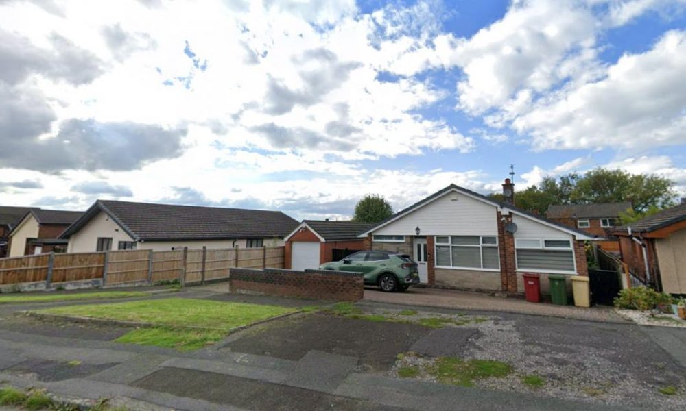 Bolton couple win approval to turn footpath into garden