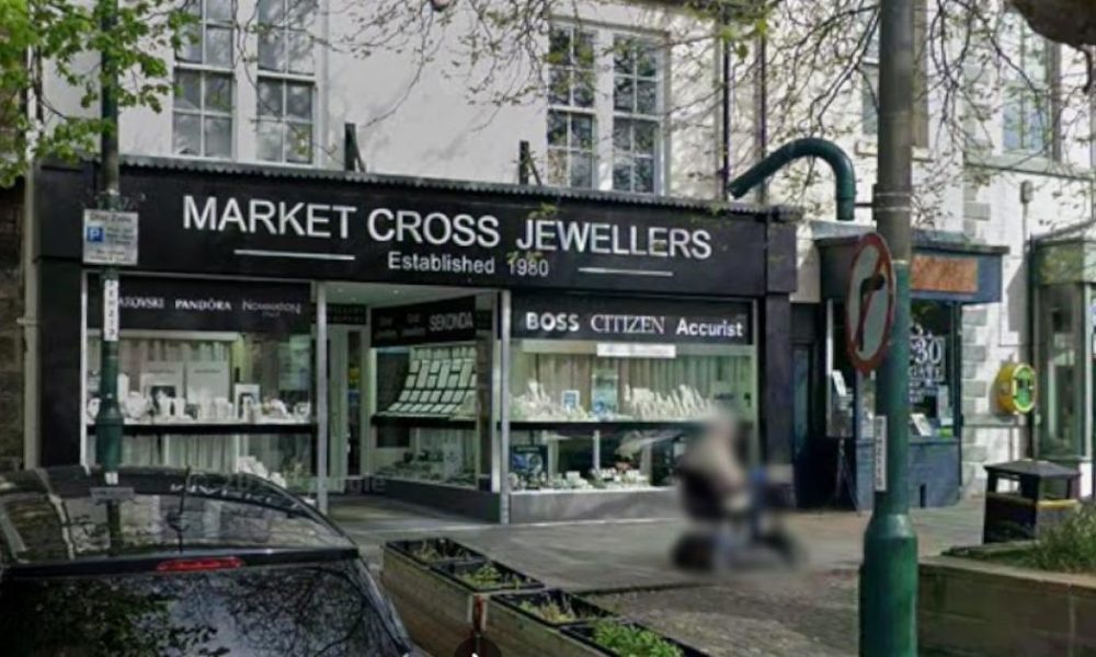 Market Cross Jewellers staff 'shaken' after 'robbery'