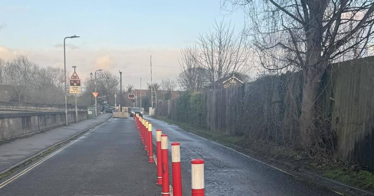 Norton Road (Blackboards) shut to traffic