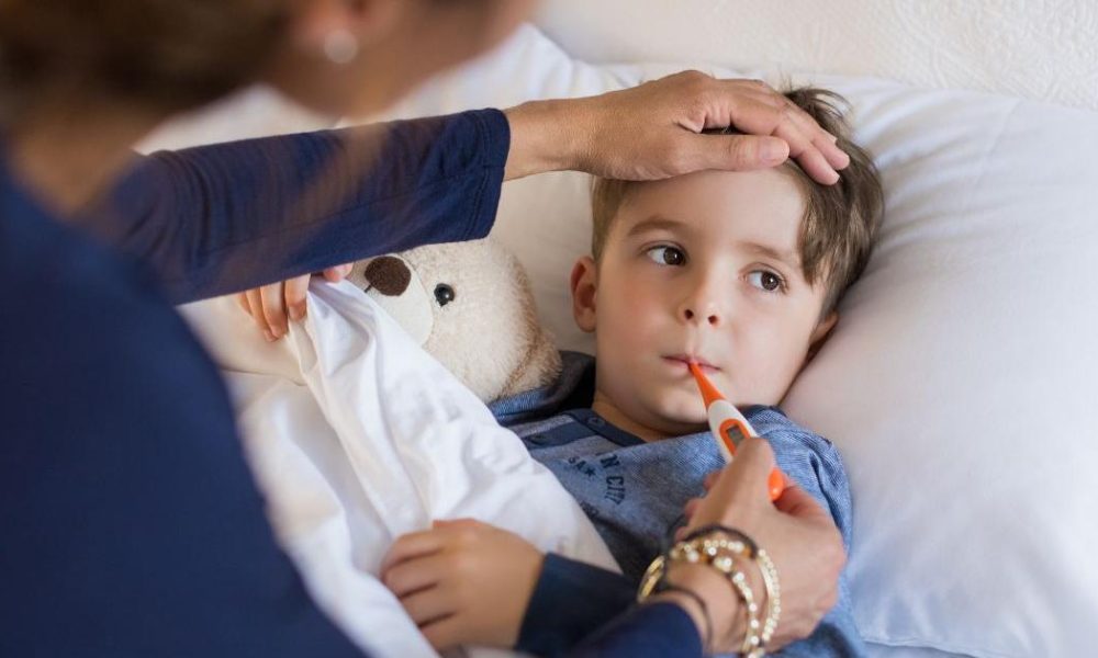 What is meningitis and is it contagious? Signs and symptoms